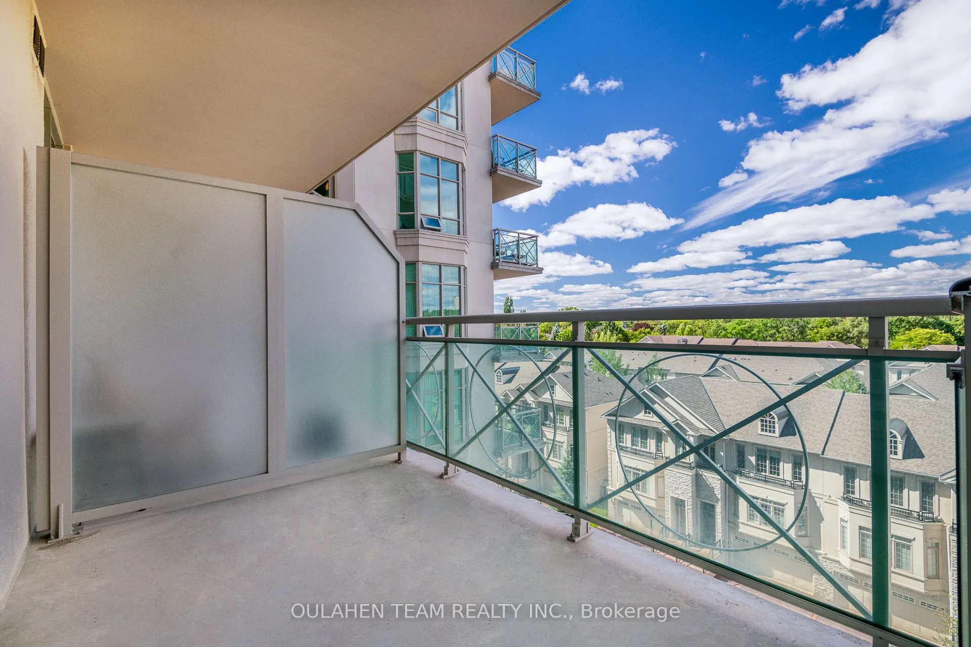 20 Bloorview Place, #717