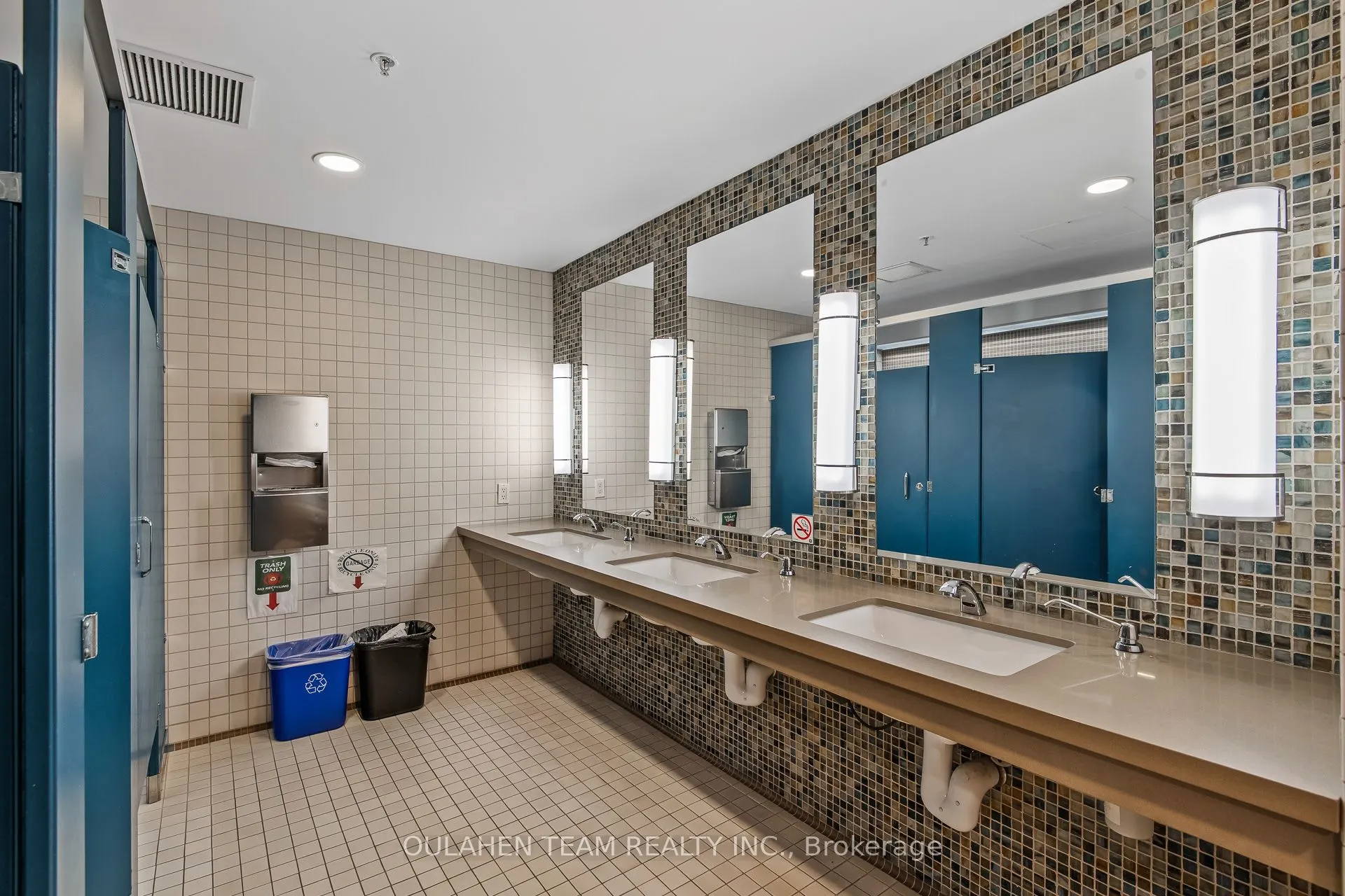 20 Bloorview Place, #717