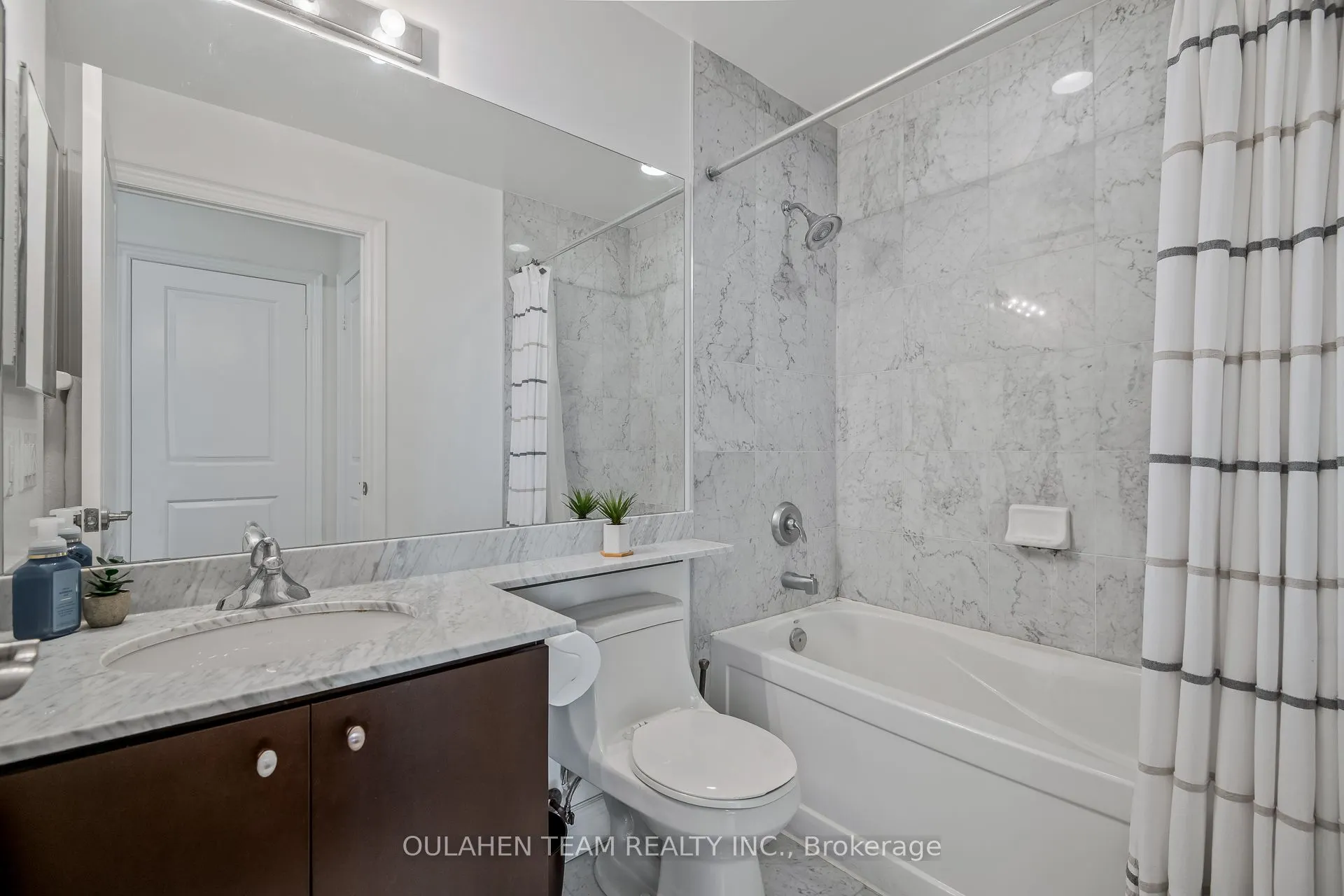 20 Bloorview Place, #717