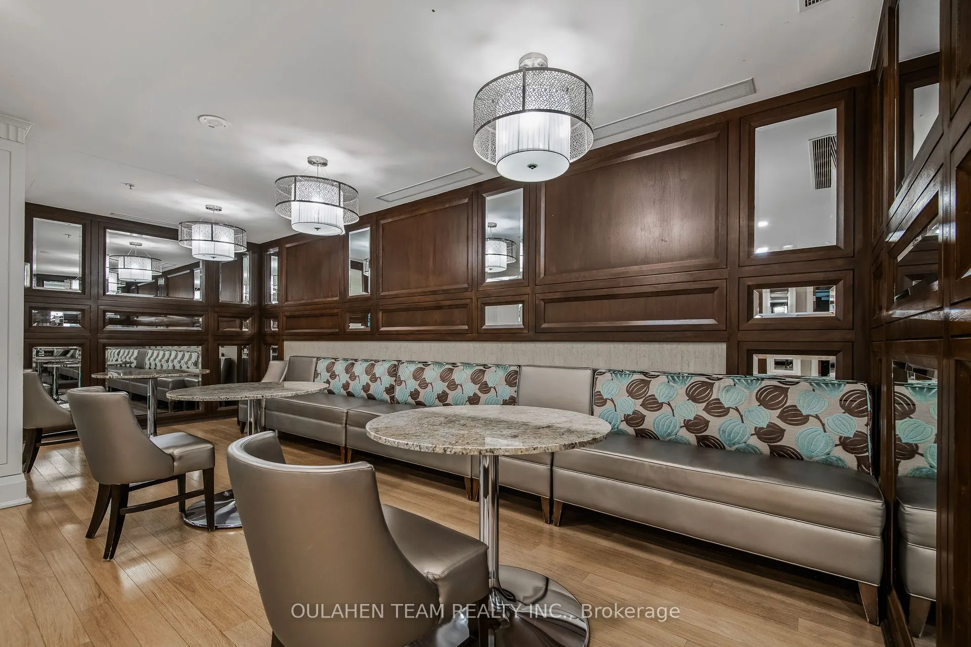 20 Bloorview Place, #717