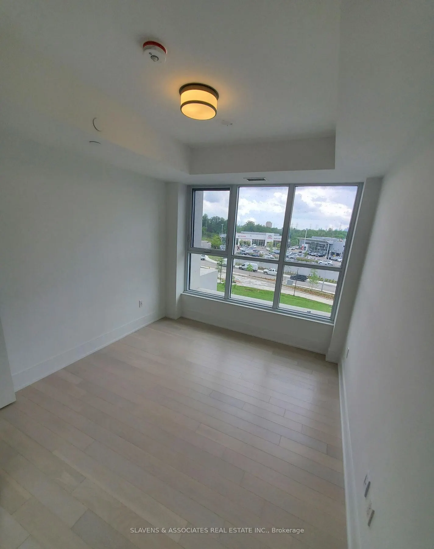 20 Inn On The Park Drive, #339