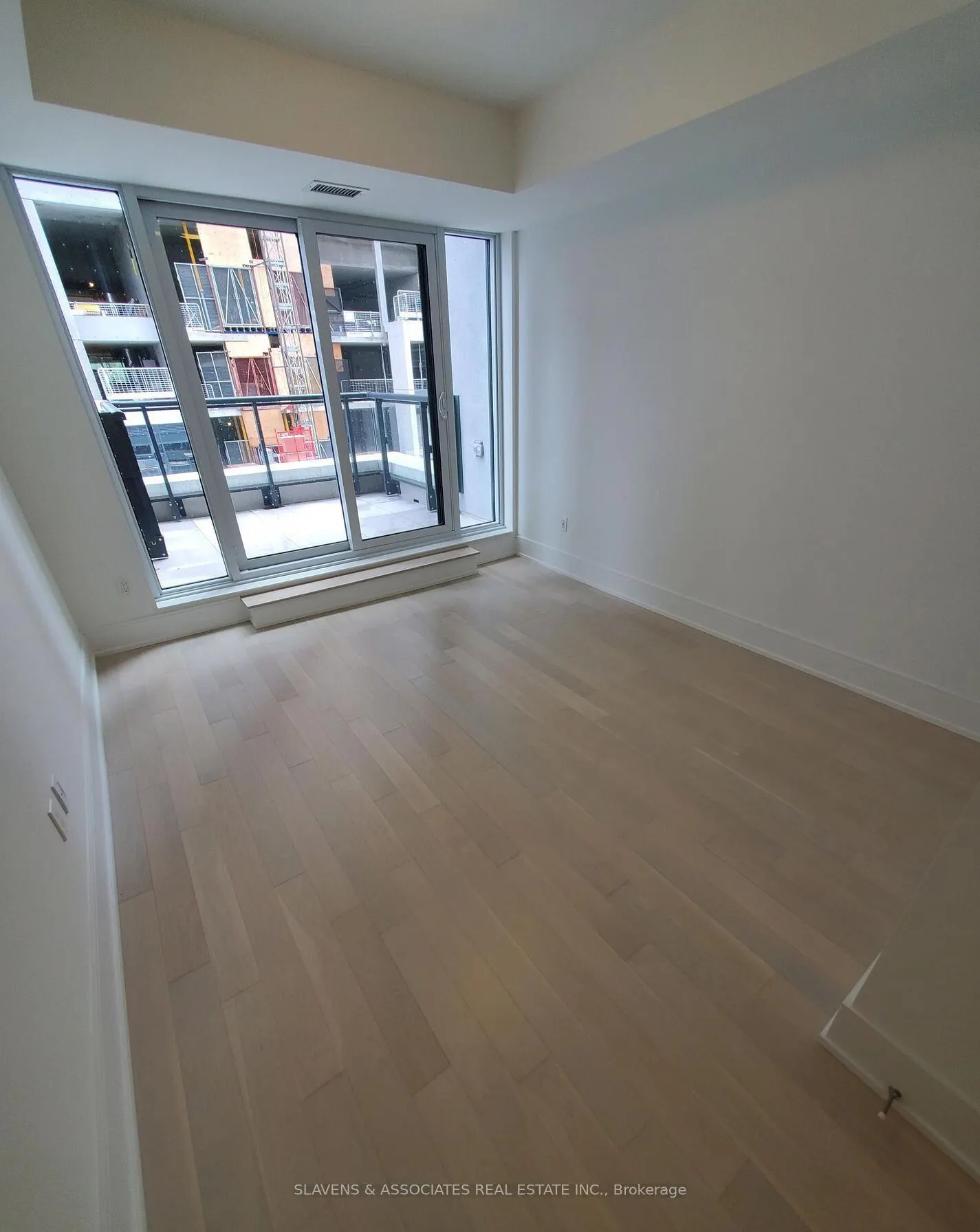 20 Inn On The Park Drive, #339