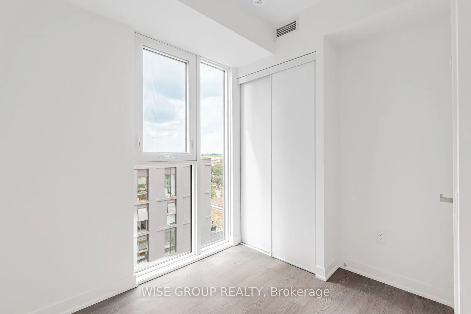 500 Wilson Avenue, #906