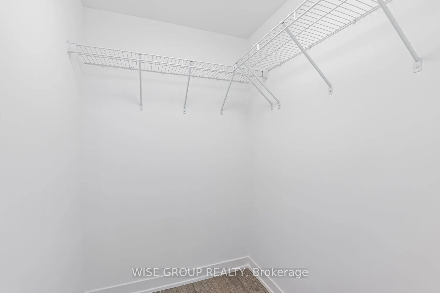 500 Wilson Avenue, #906