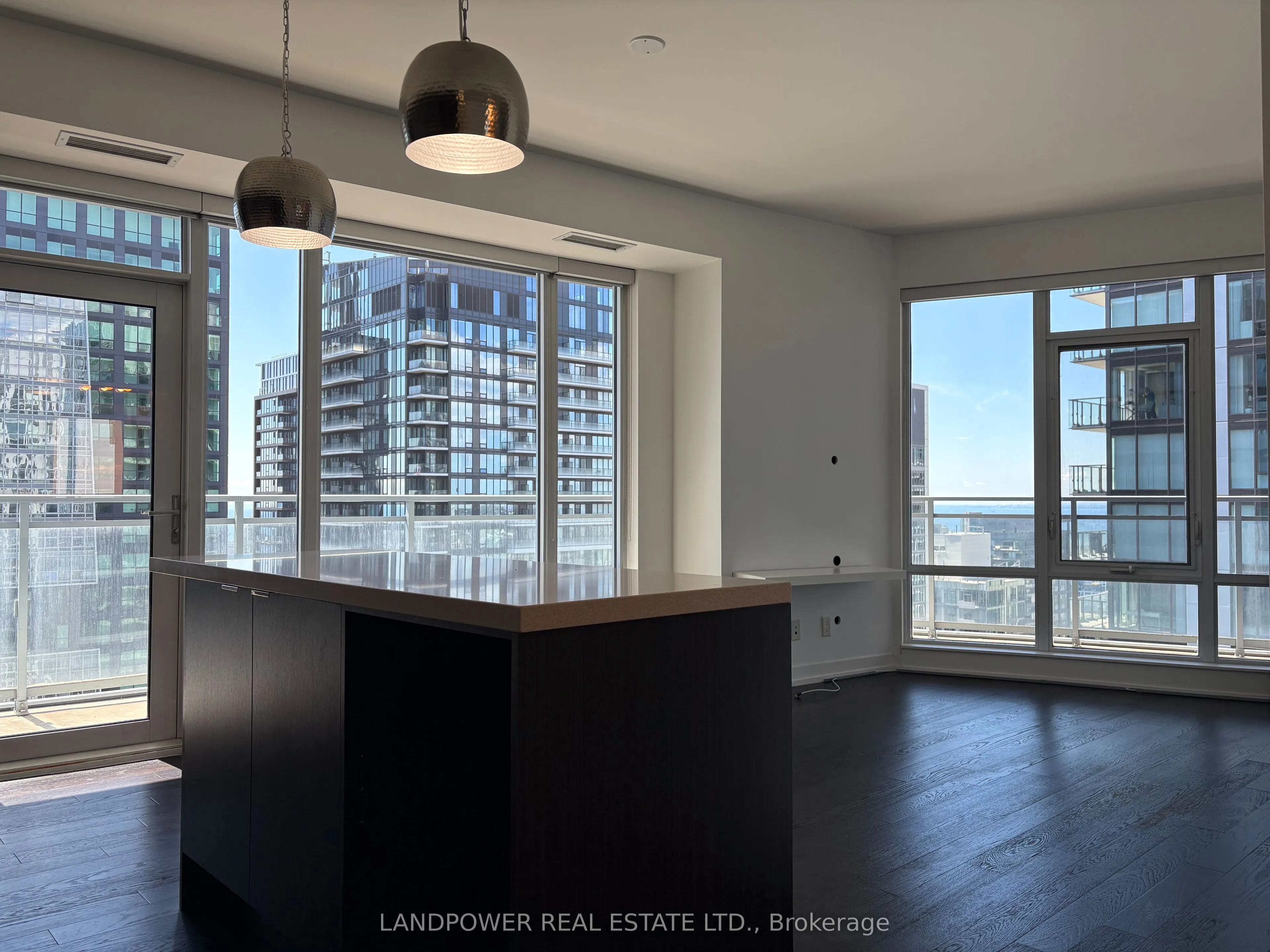 21 Widmer Street, #4011