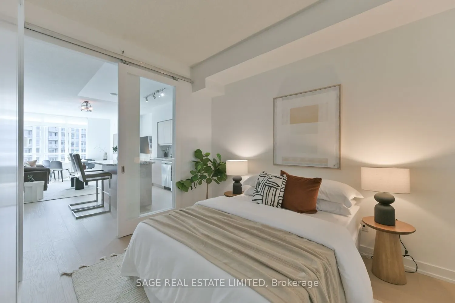 215 Fort York Boulevard, #702