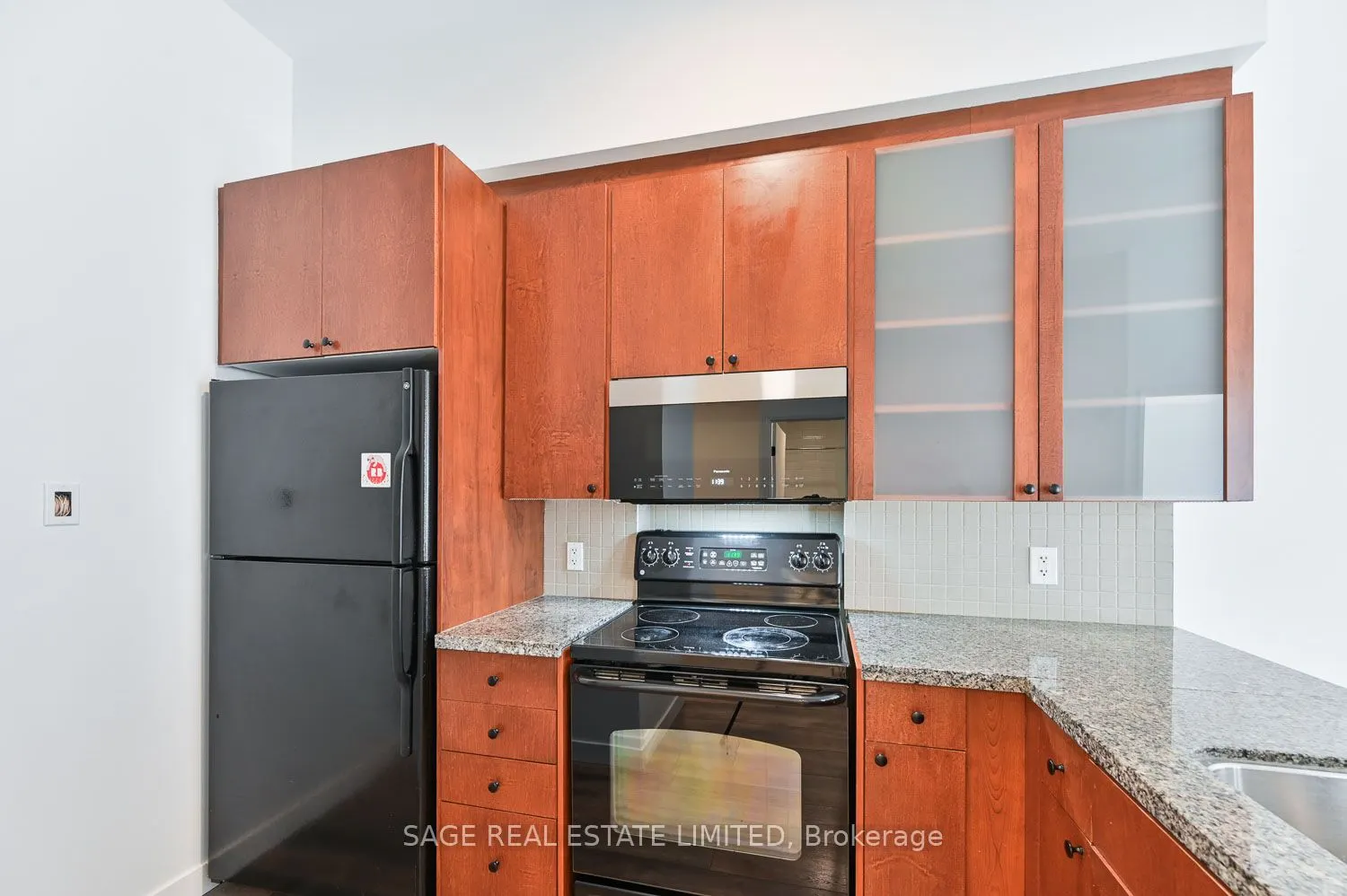 1005 King Street W, #103