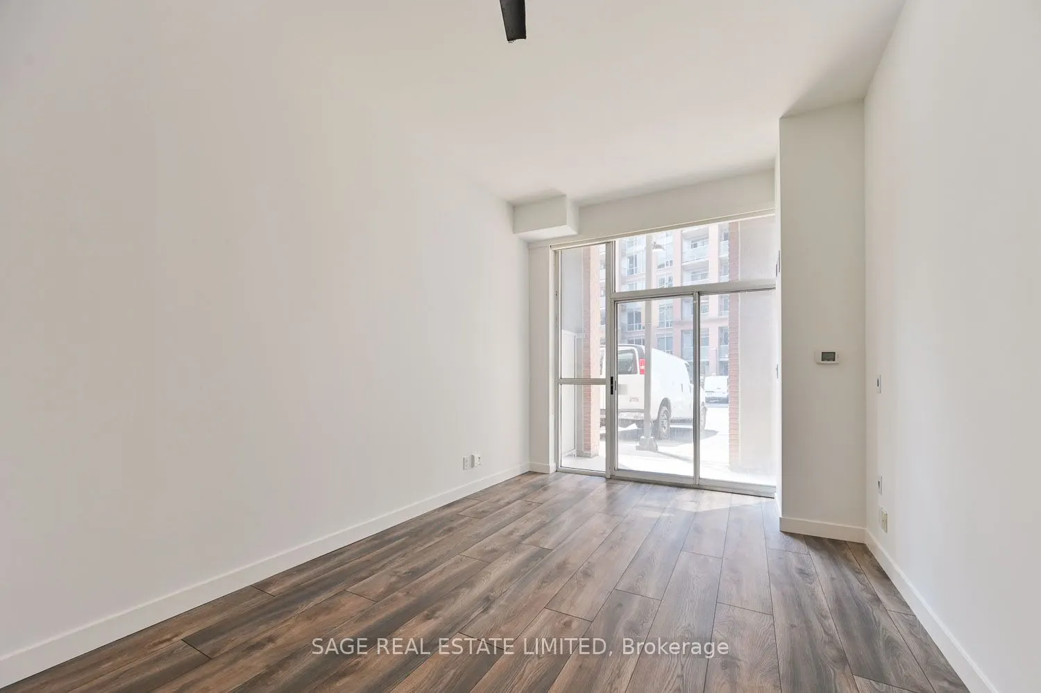 1005 King Street W, #103