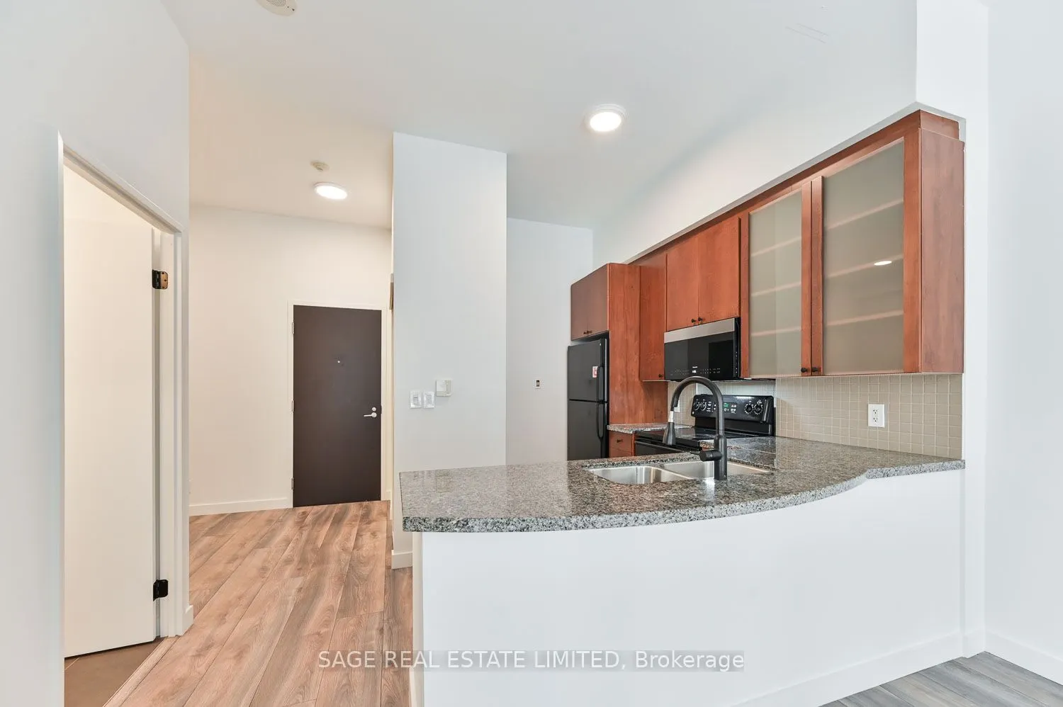 1005 King Street W, #103