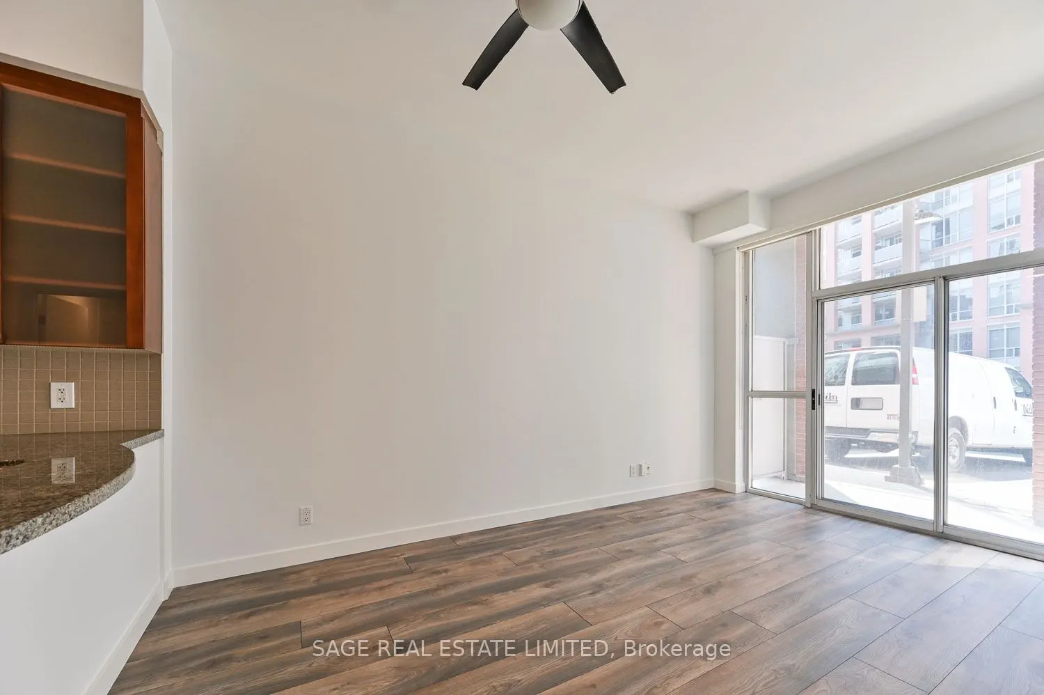 1005 King Street W, #103