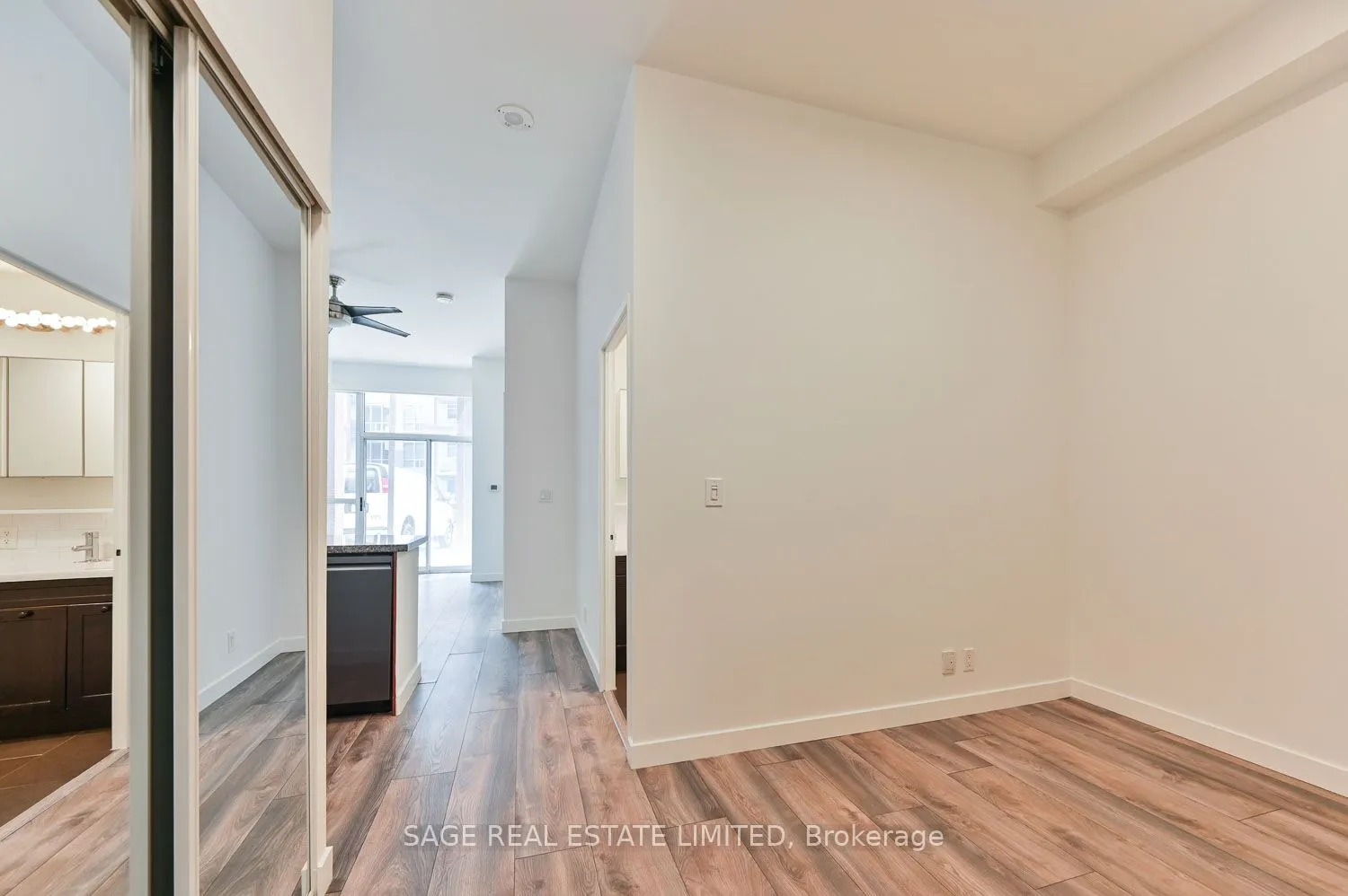 1005 King Street W, #103