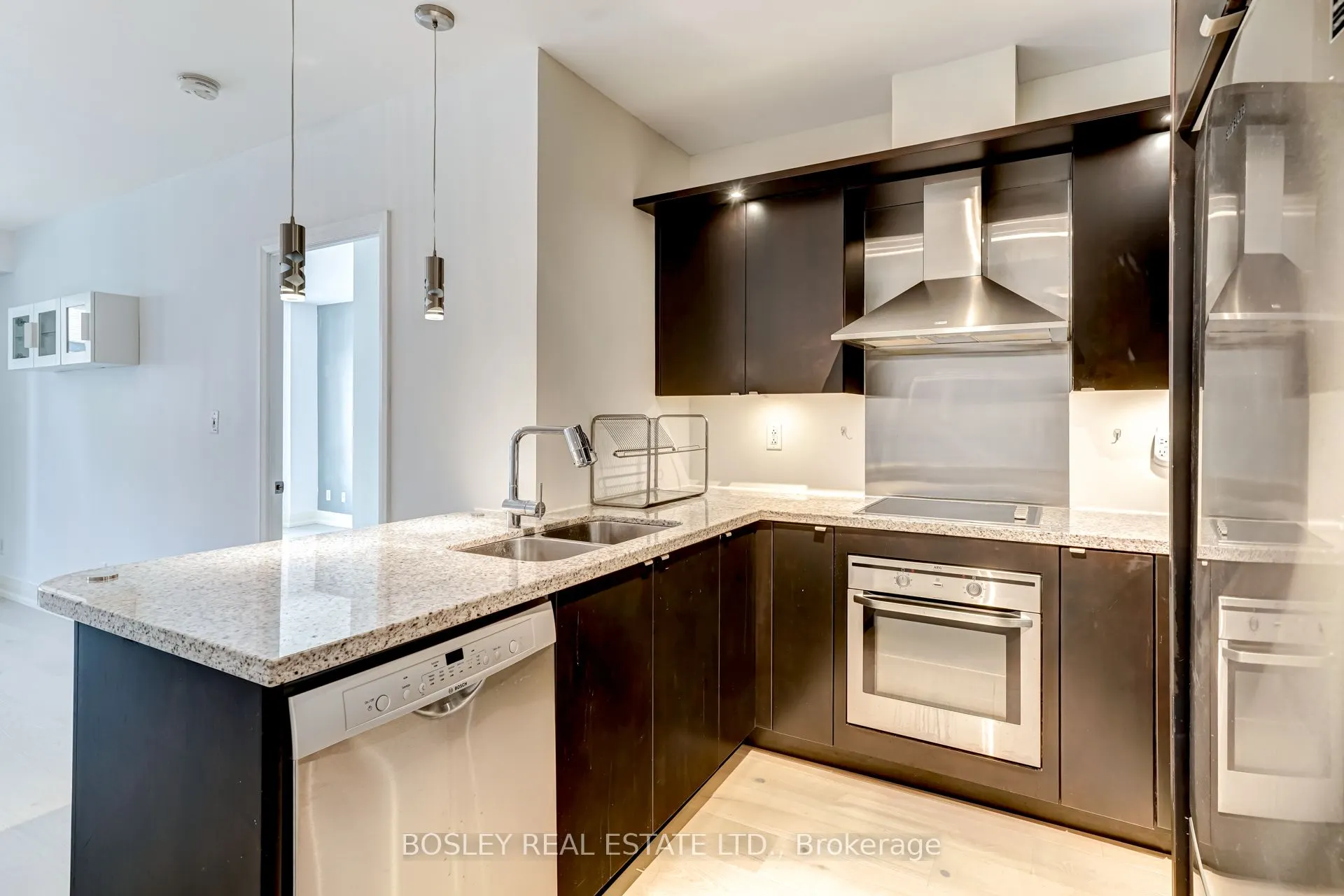 1430 Yonge Street, #205