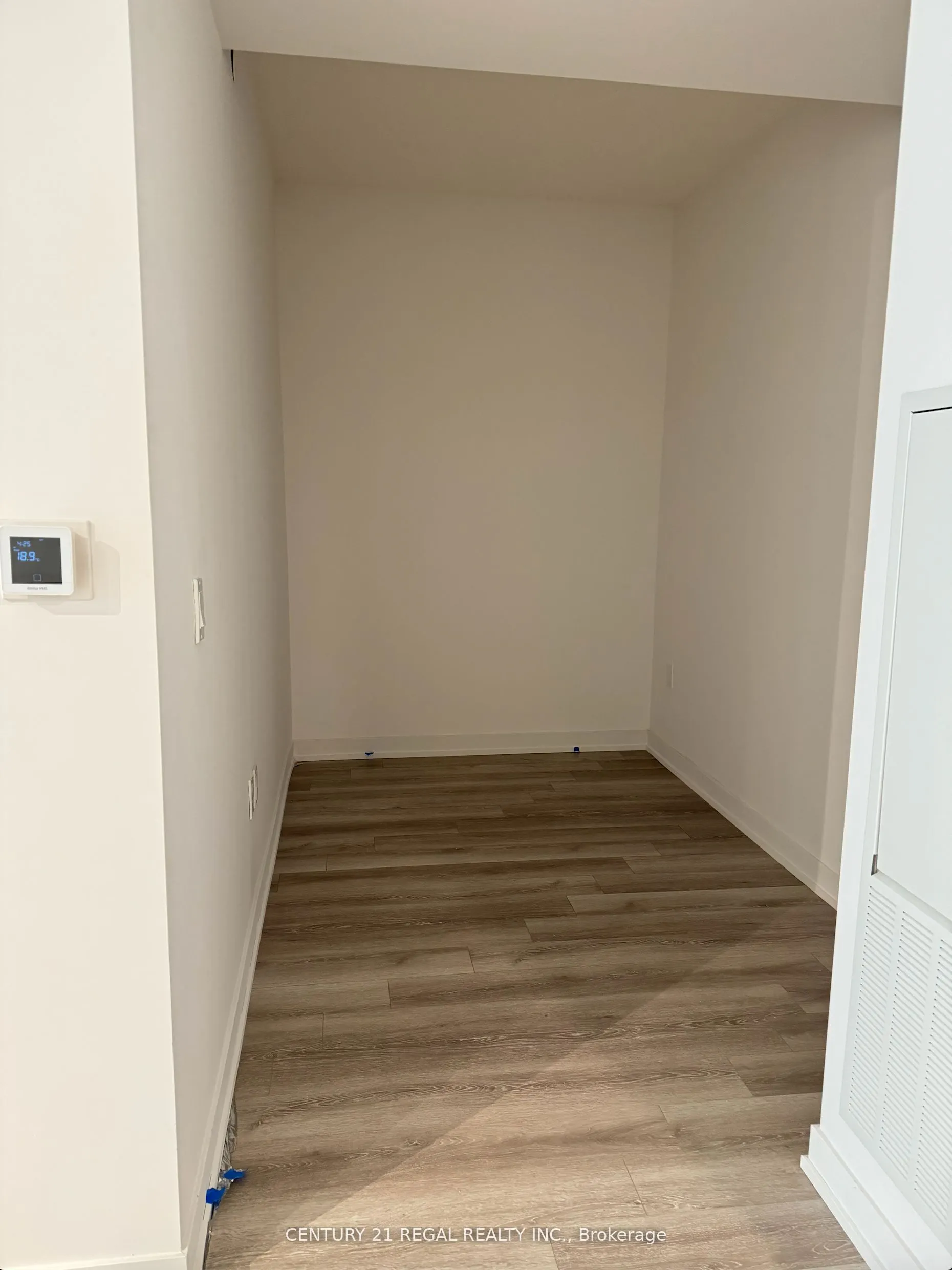 238 Simcoe Street, #402