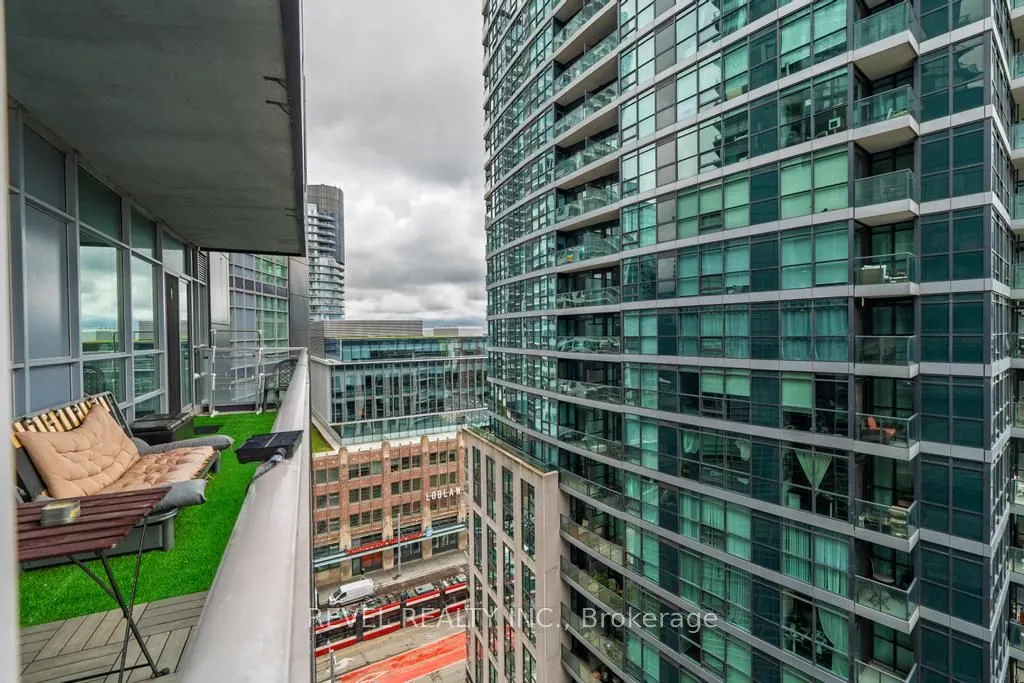 15 Bruyeres Mews, #1206
