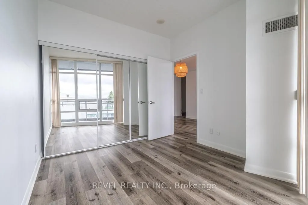 15 Bruyeres Mews, #1206