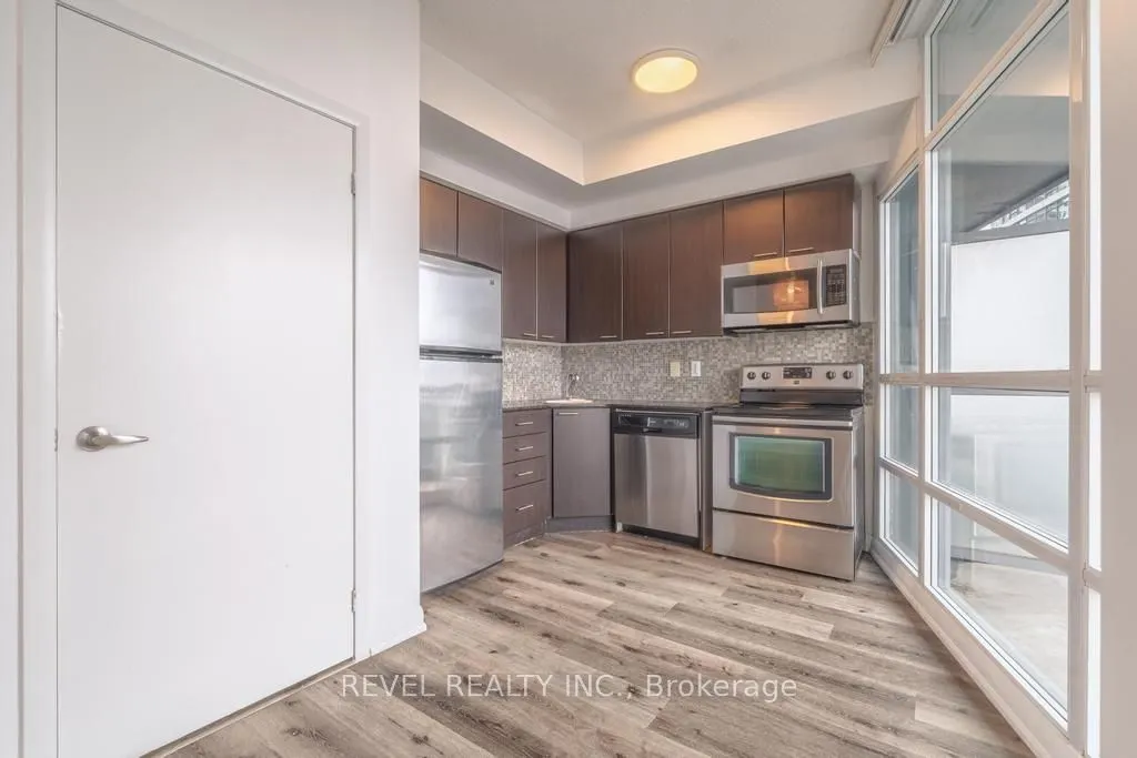 15 Bruyeres Mews, #1206