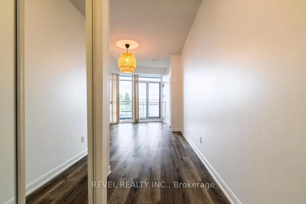 15 Bruyeres Mews, #1206
