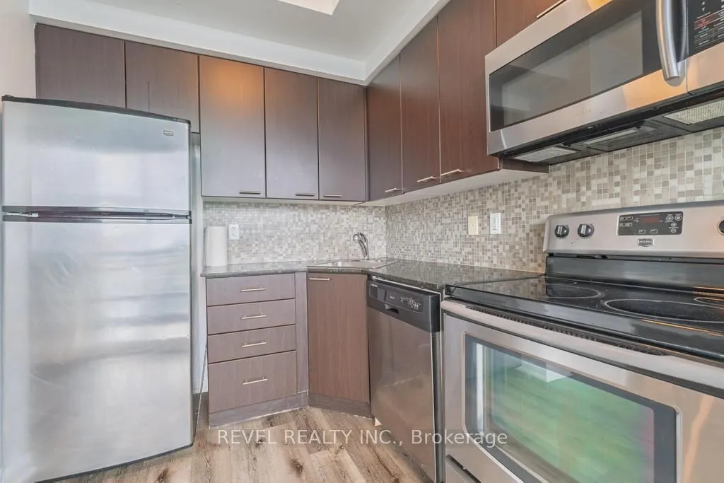 15 Bruyeres Mews, #1206