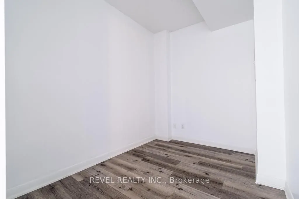 15 Bruyeres Mews, #1206