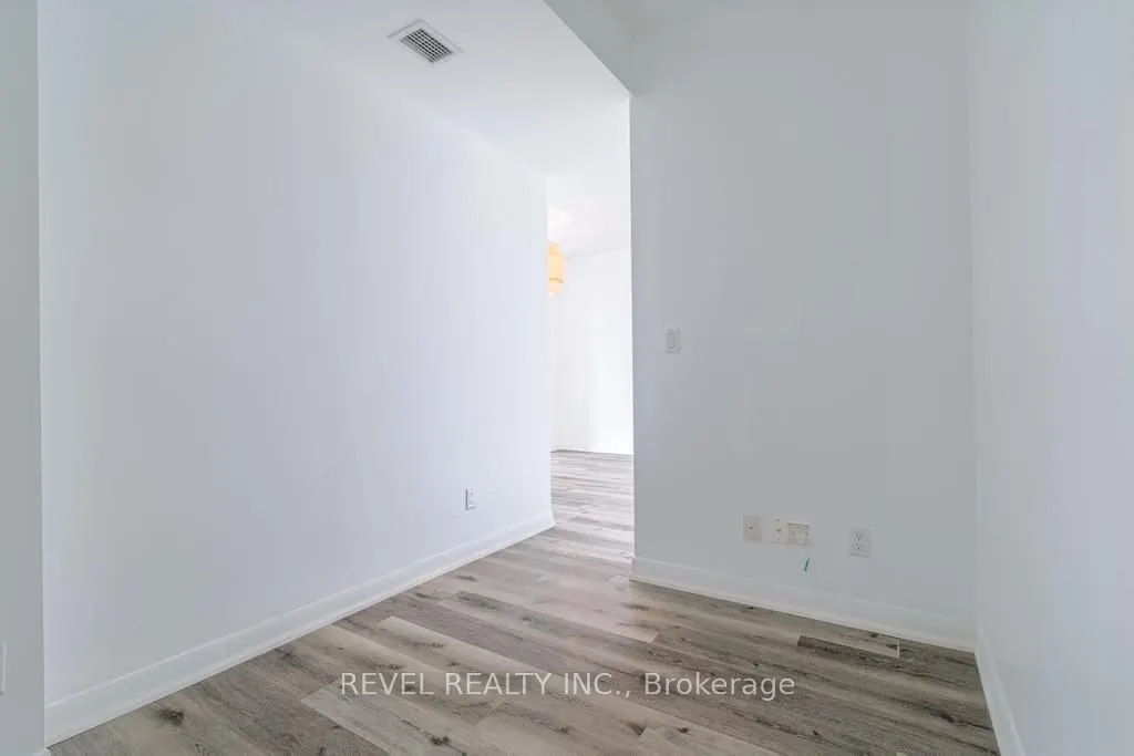 15 Bruyeres Mews, #1206