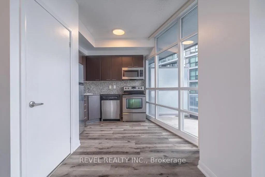 15 Bruyeres Mews, #1206