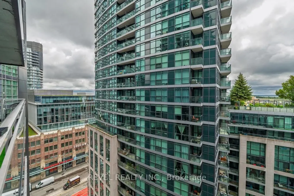 15 Bruyeres Mews, #1206