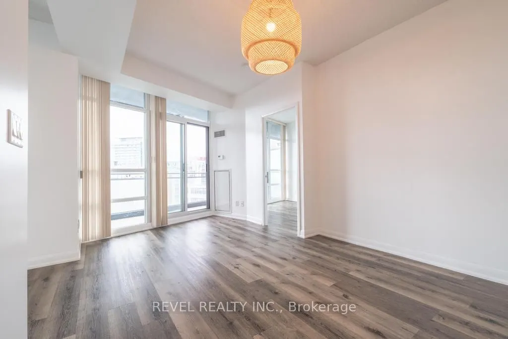 15 Bruyeres Mews, #1206