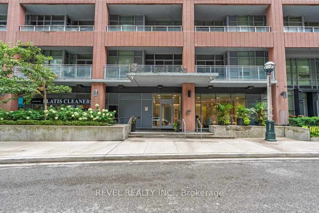15 Bruyeres Mews, #1206