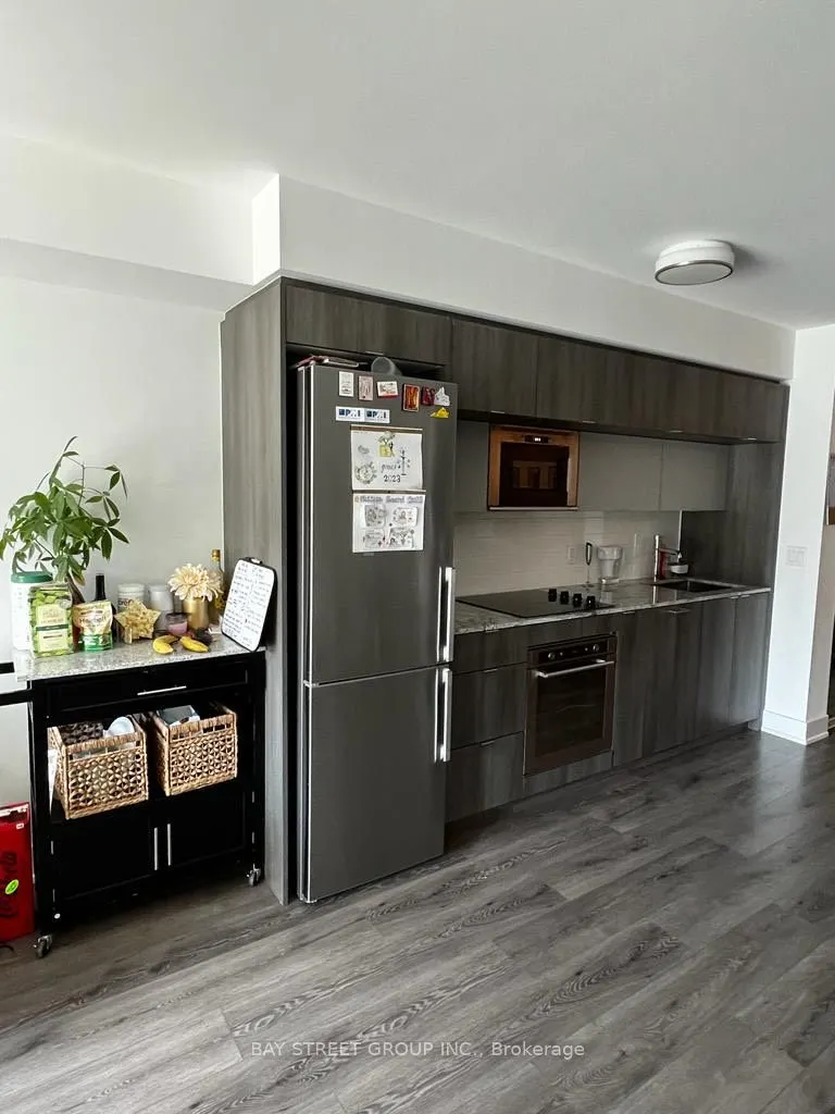 575 Bloor Street, #1009