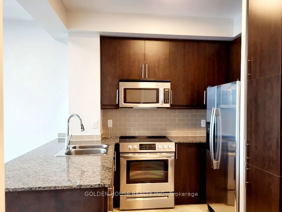 18 Holmes Avenue, #2208