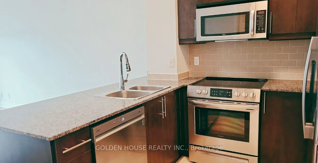 18 Holmes Avenue, #2208