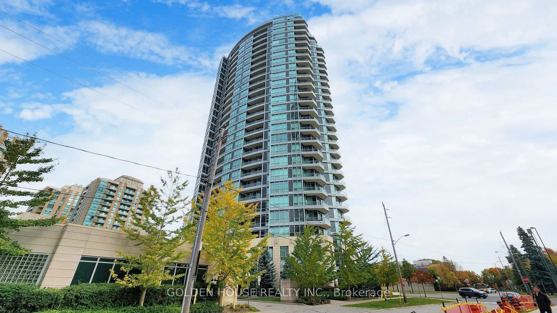 18 Holmes Avenue, #2208