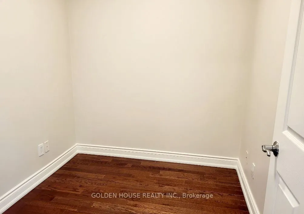 18 Holmes Avenue, #2208