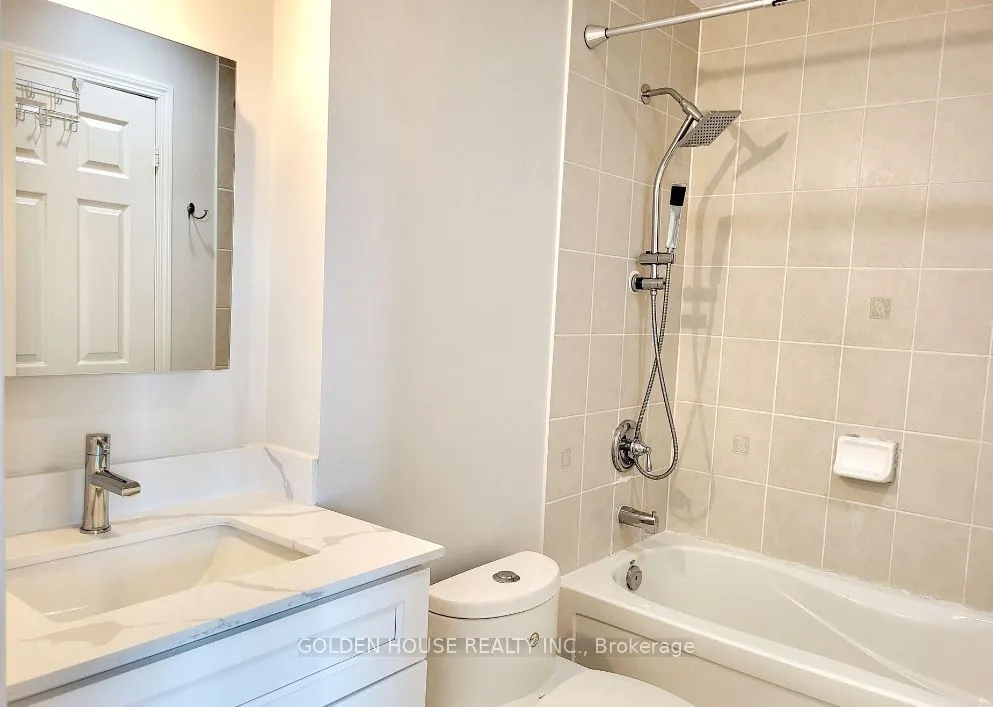 18 Holmes Avenue, #2208