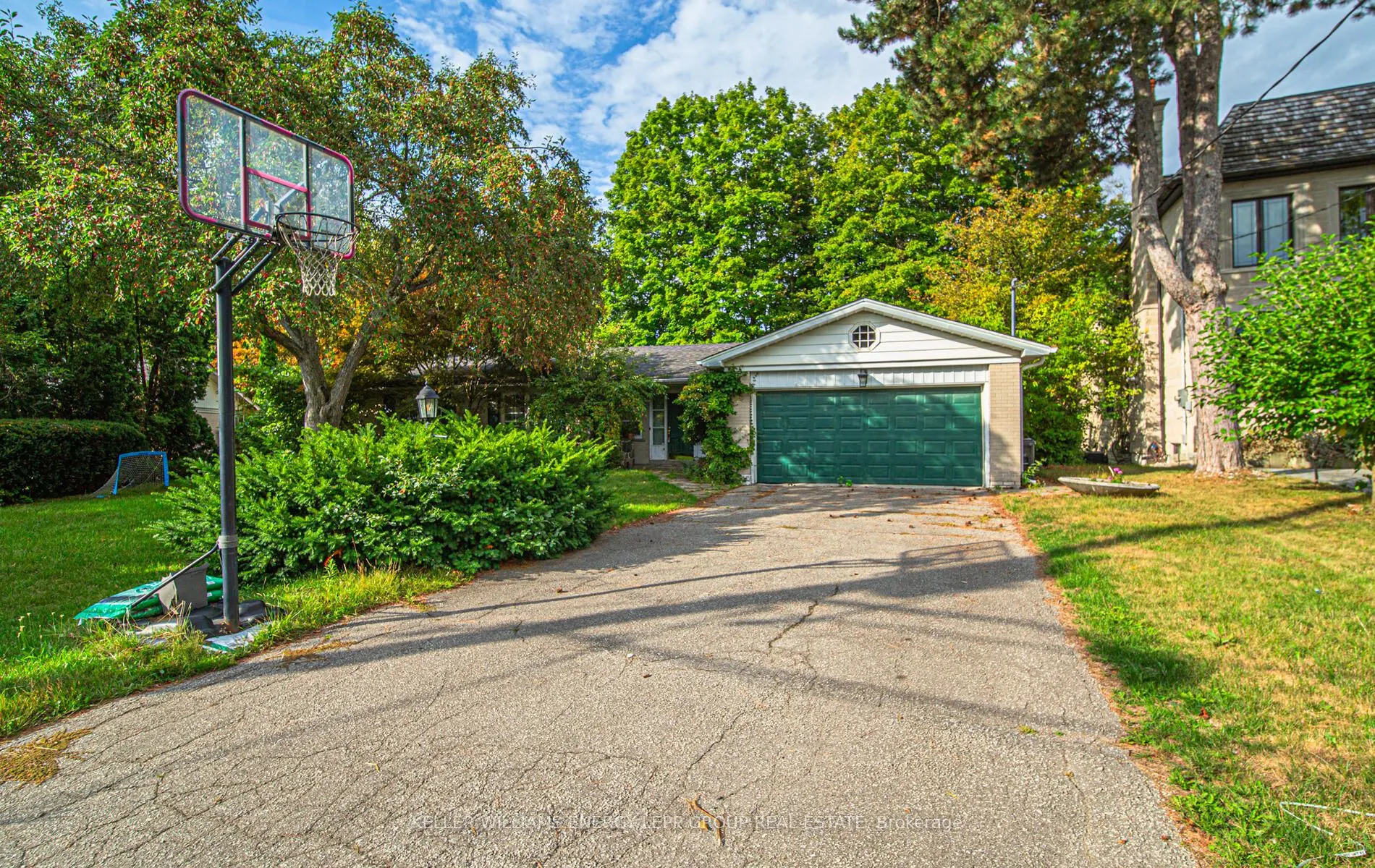 15 Artinger Court