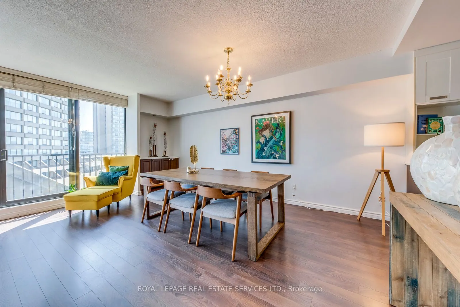 33 Harbour Square, #1032