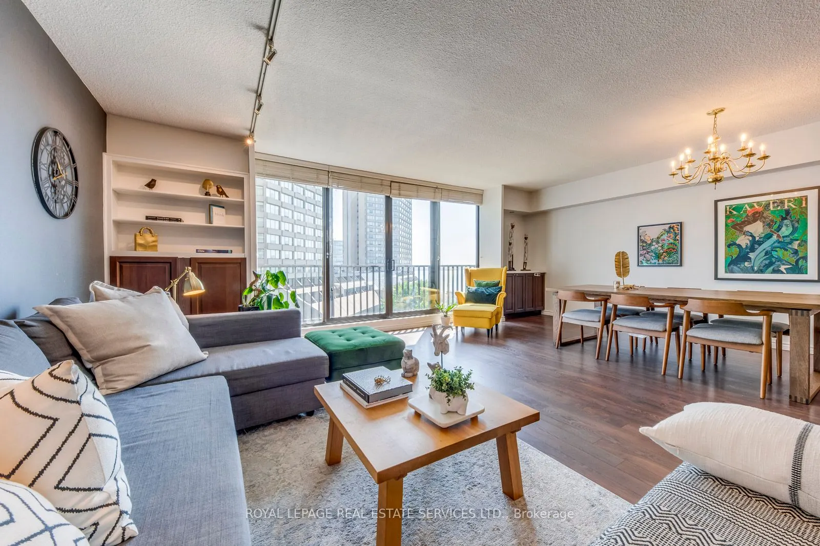 33 Harbour Square, #1032