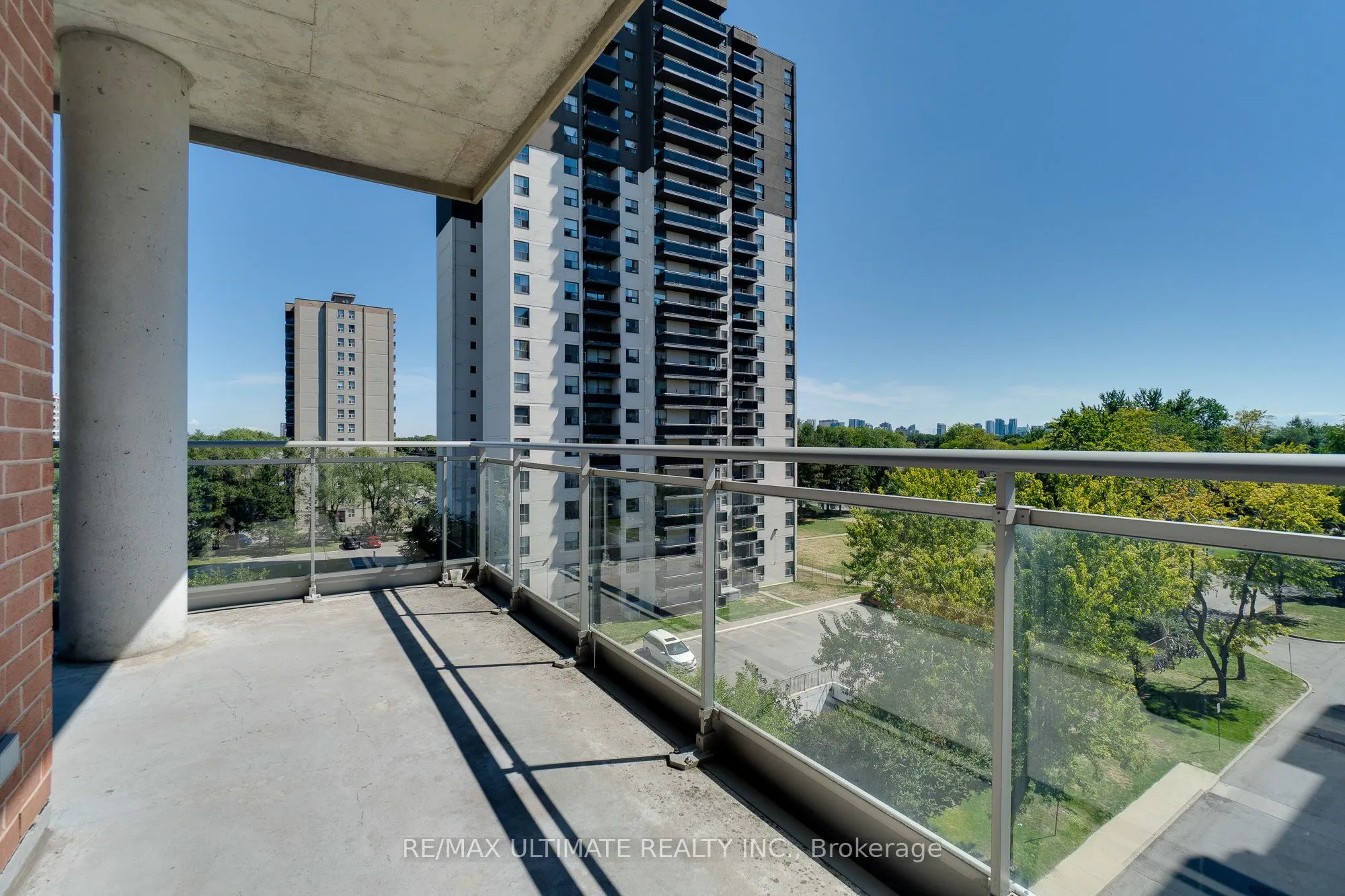 777 STEELES Avenue, #LPH9