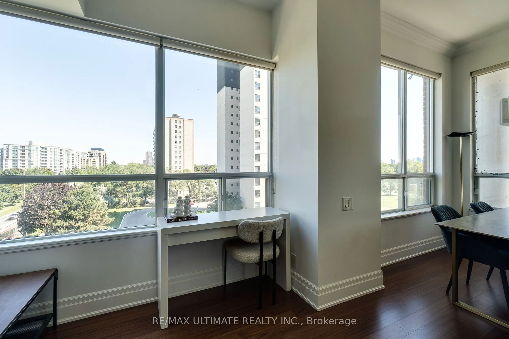 777 STEELES Avenue, #LPH9