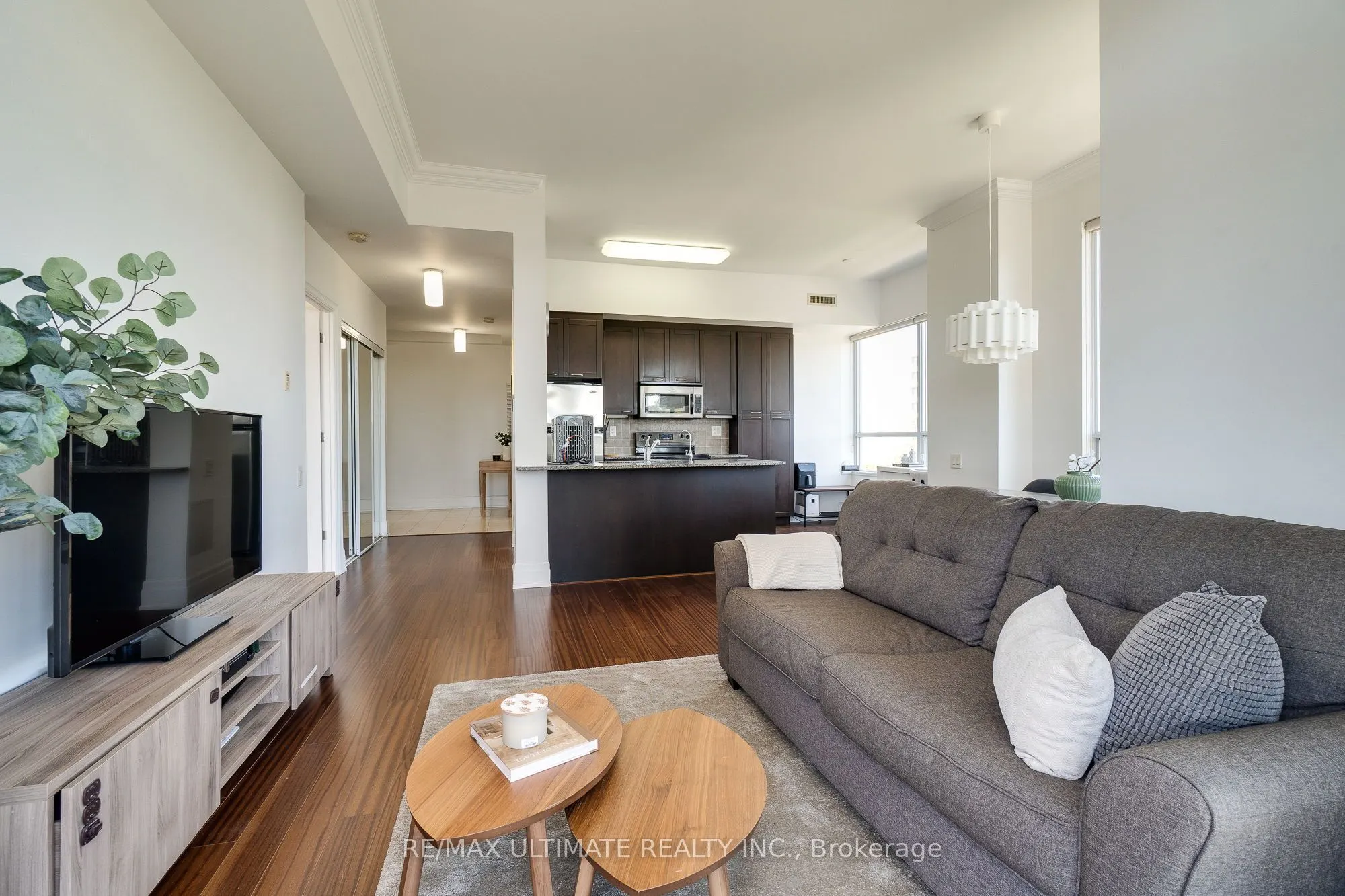 777 STEELES Avenue, #LPH9