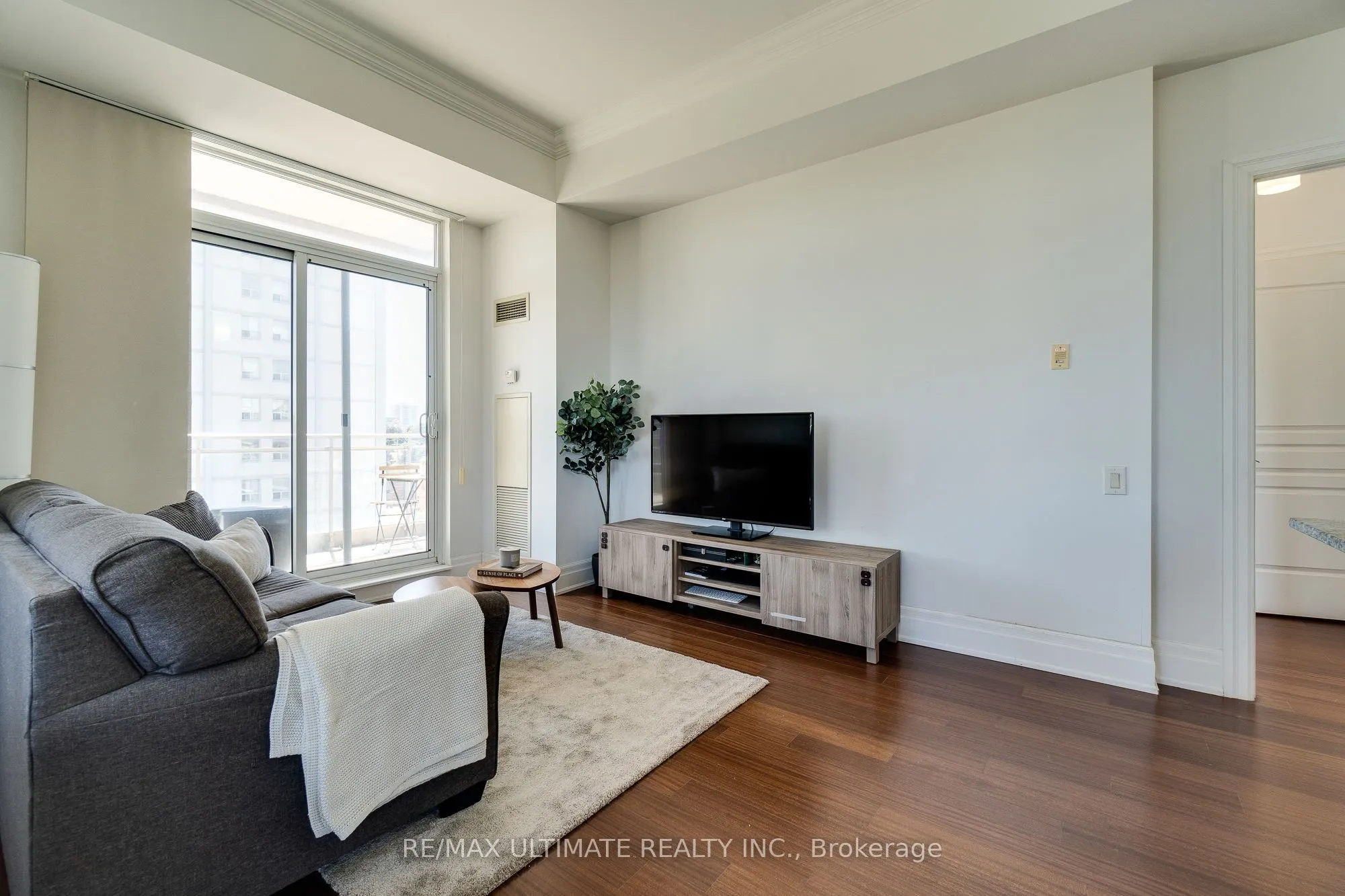 777 STEELES Avenue, #LPH9