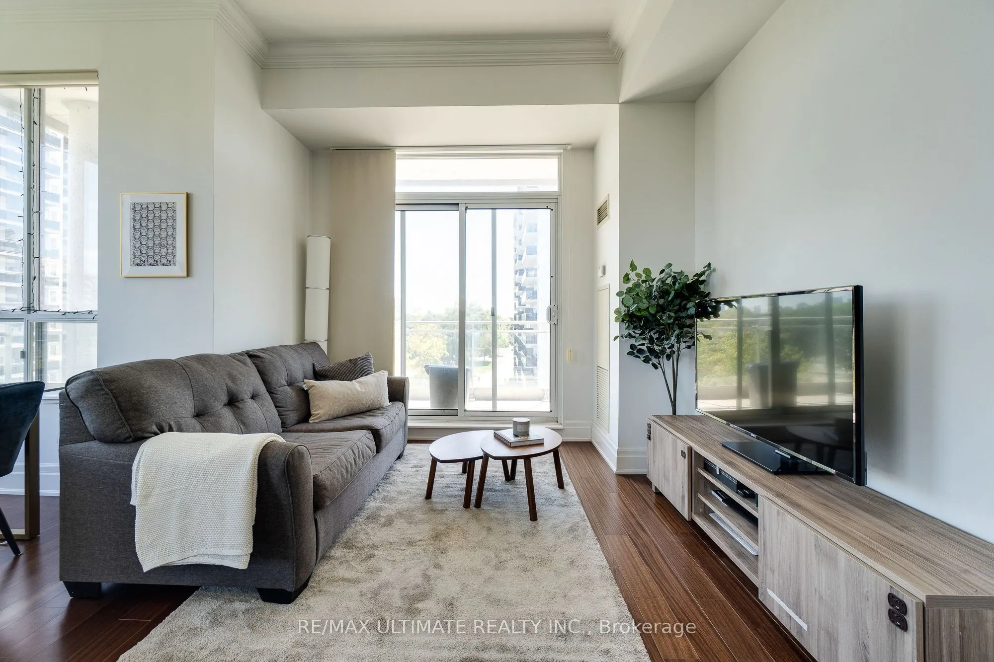 777 STEELES Avenue, #LPH9