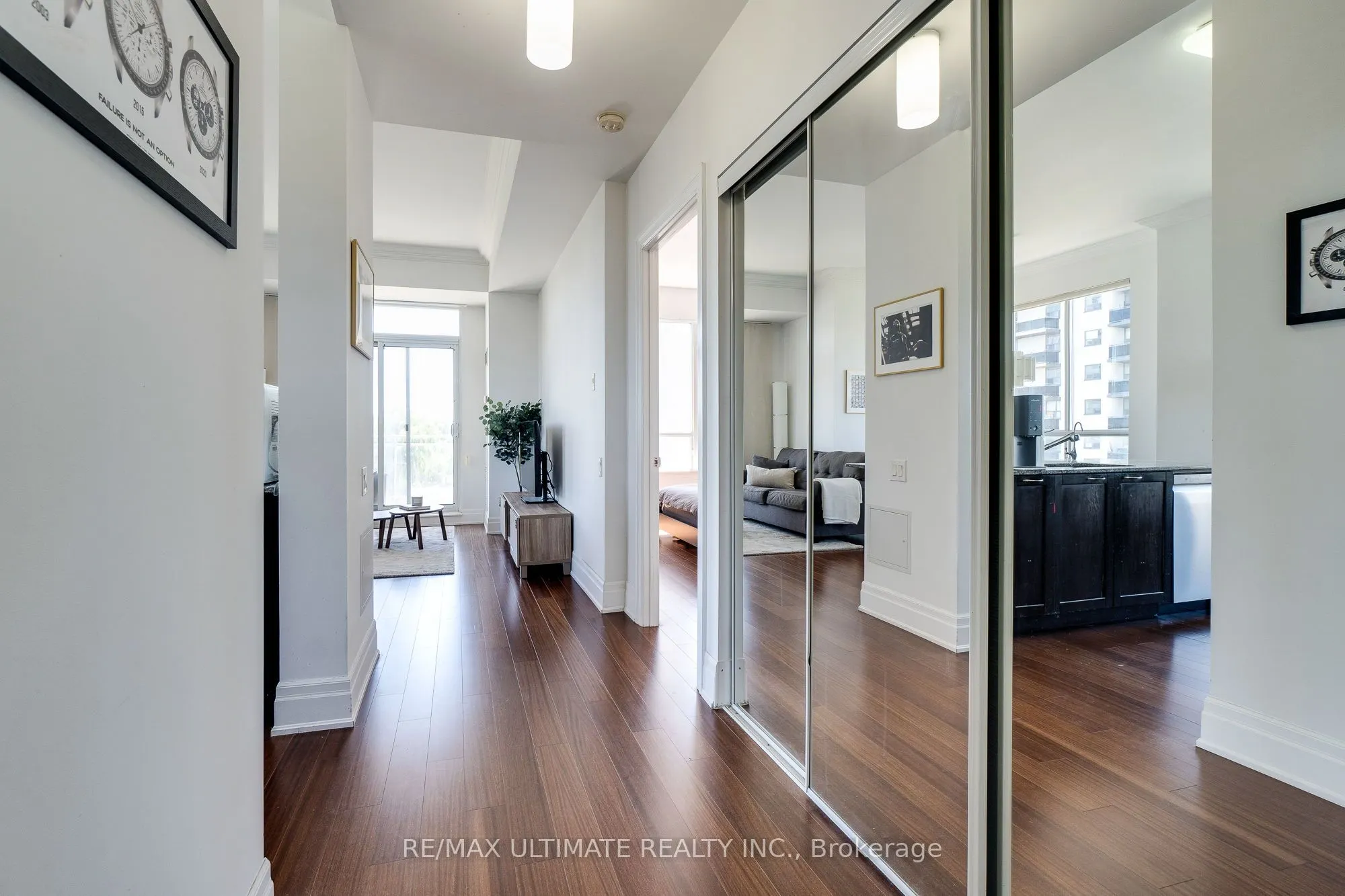 777 STEELES Avenue, #LPH9