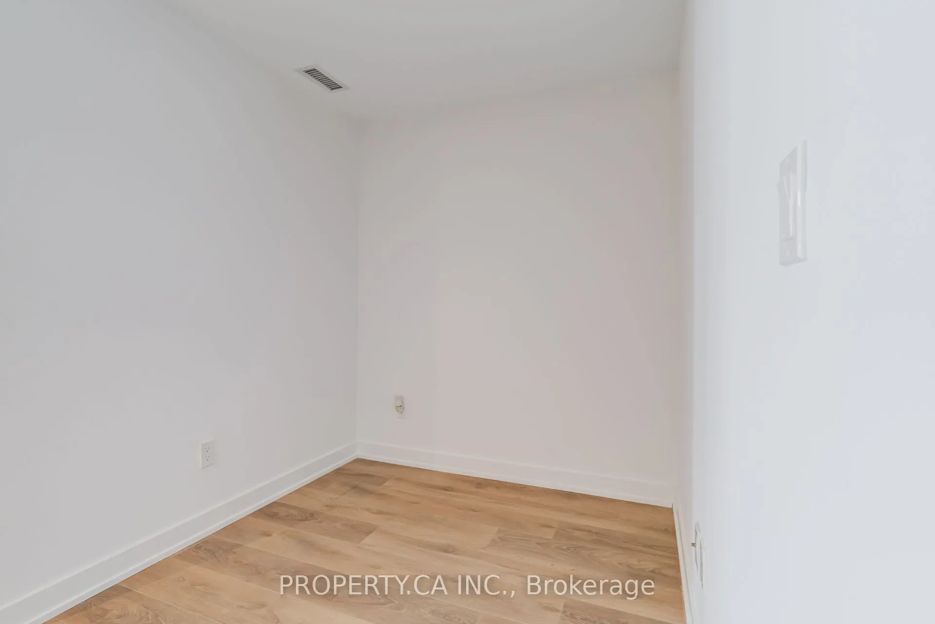501 Yonge Street, #3103