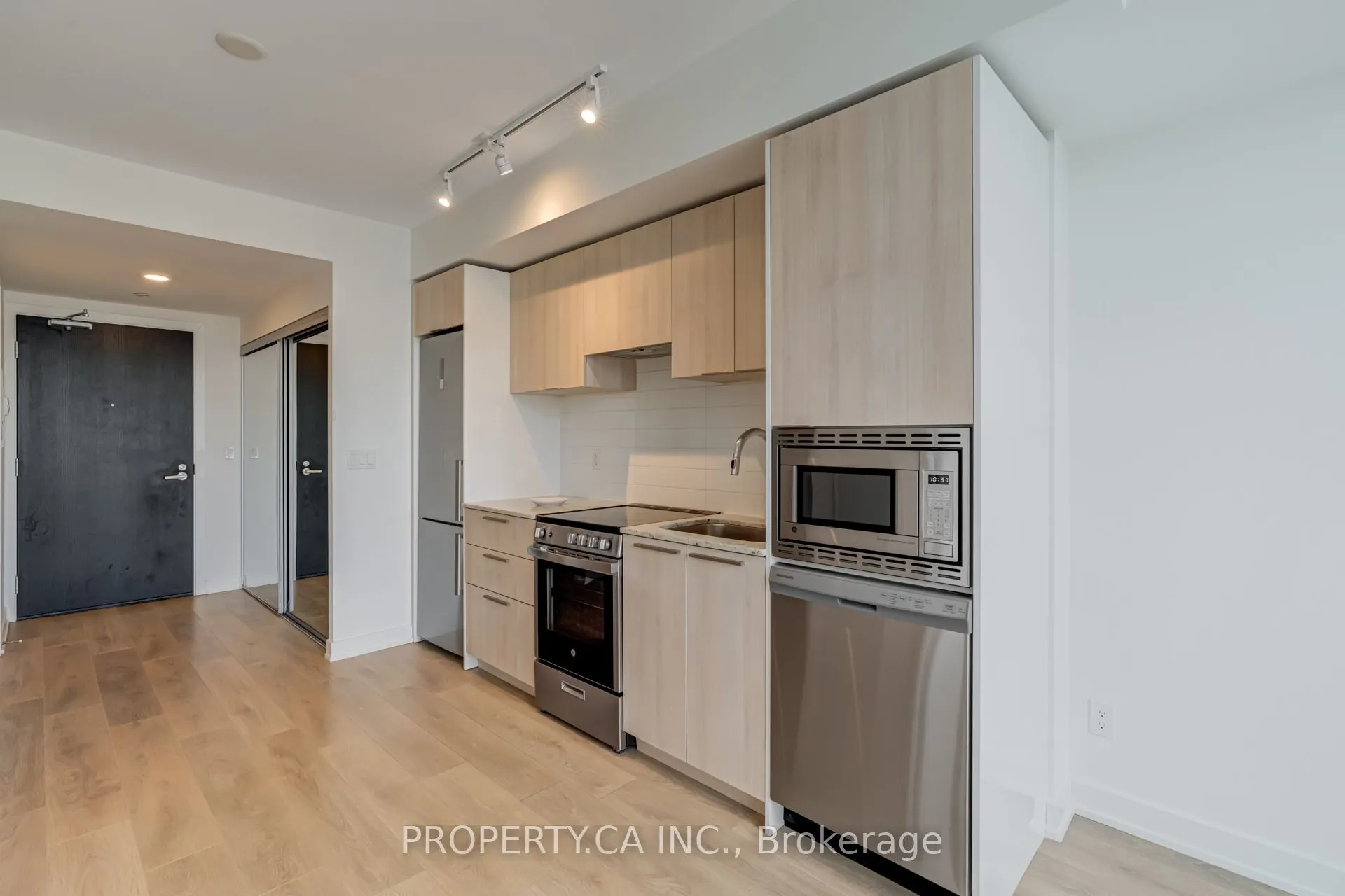 501 Yonge Street, #3103