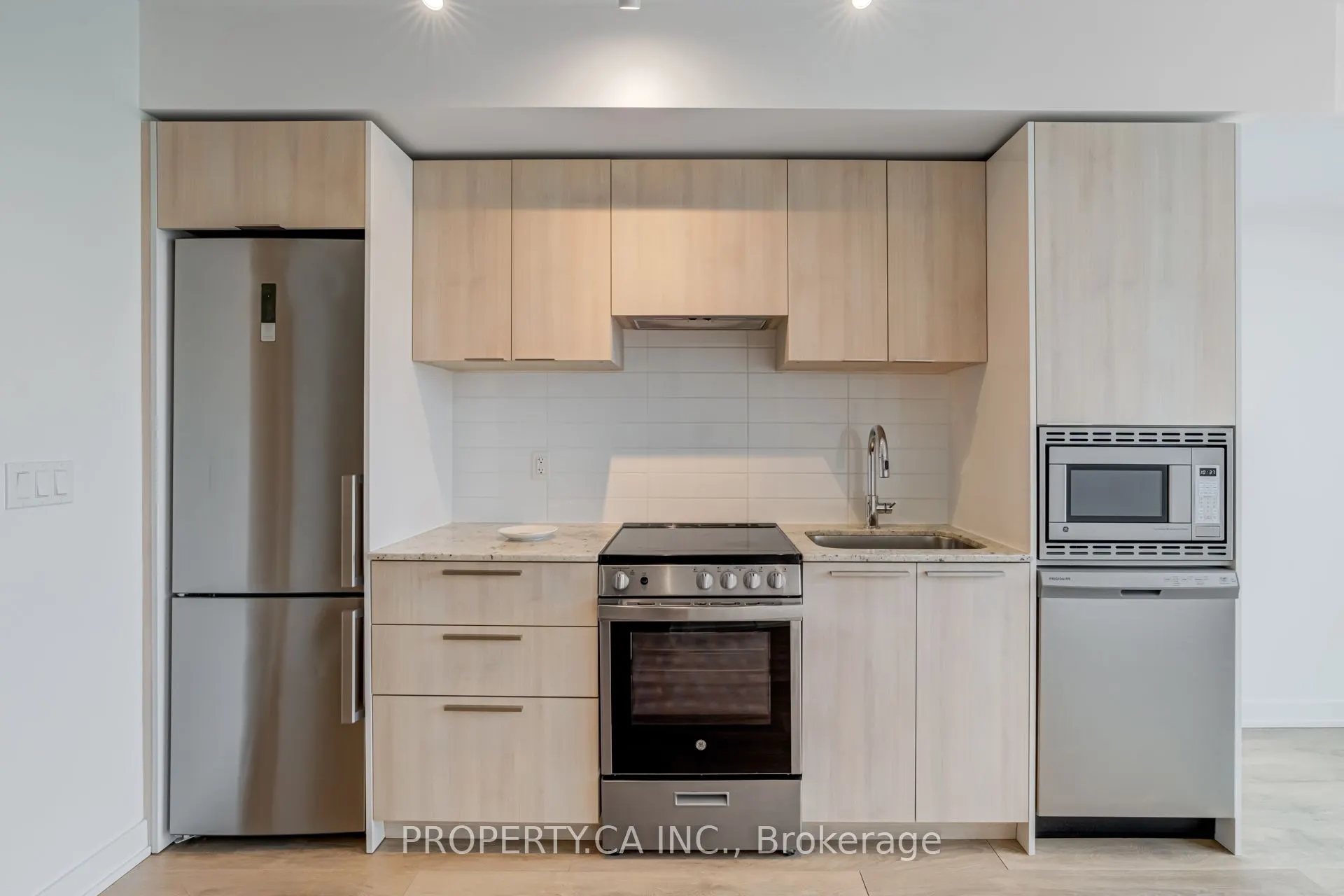 501 Yonge Street, #3103