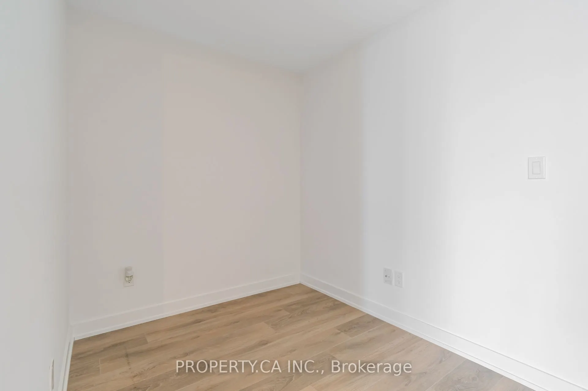 501 Yonge Street, #3103