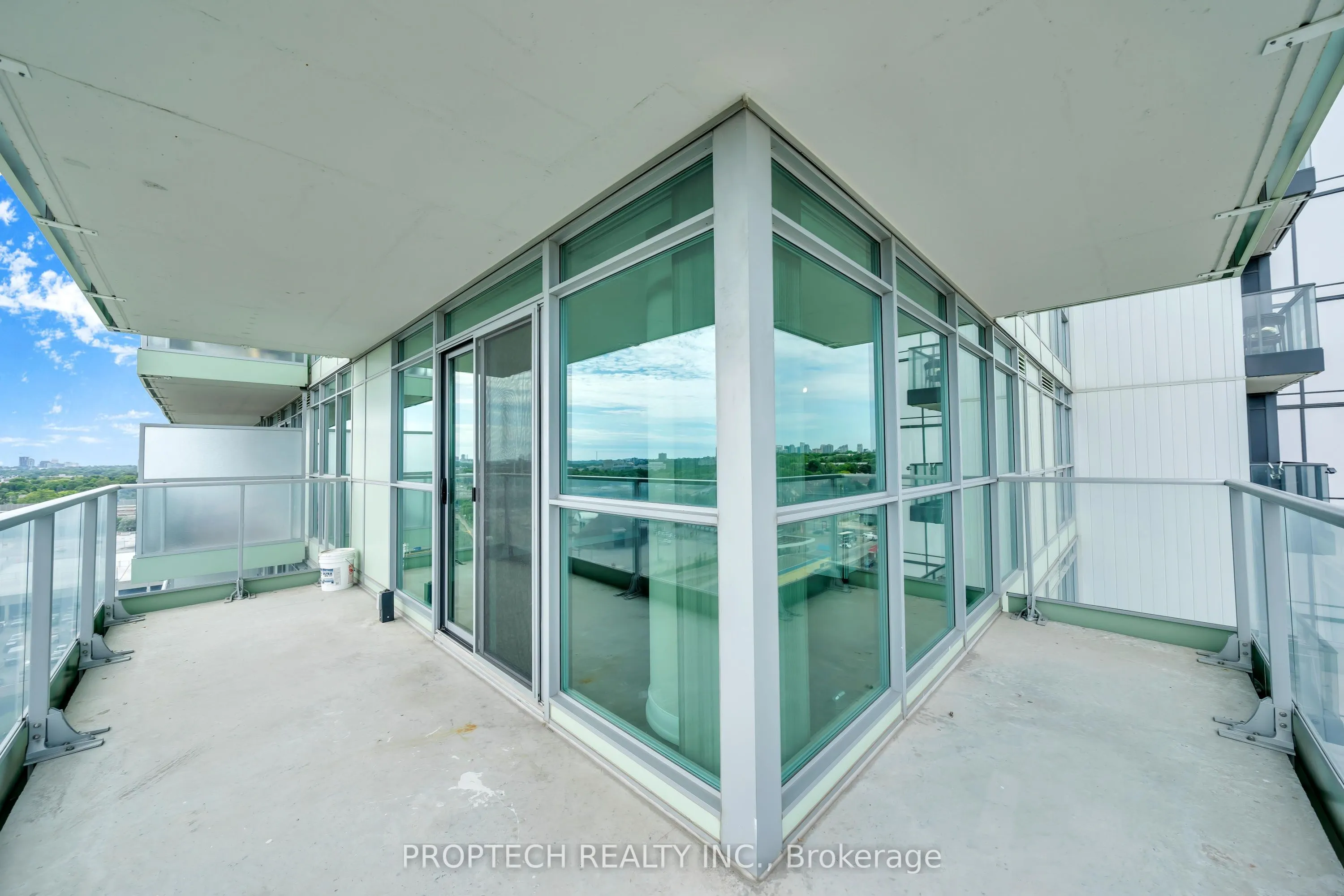 33 Singer Court, #1502