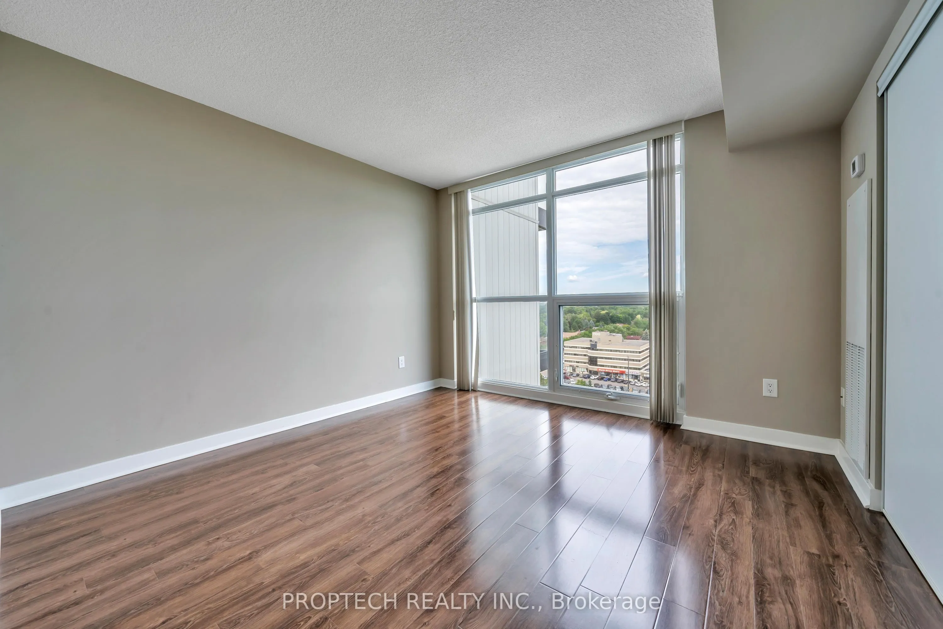 33 Singer Court, #1502