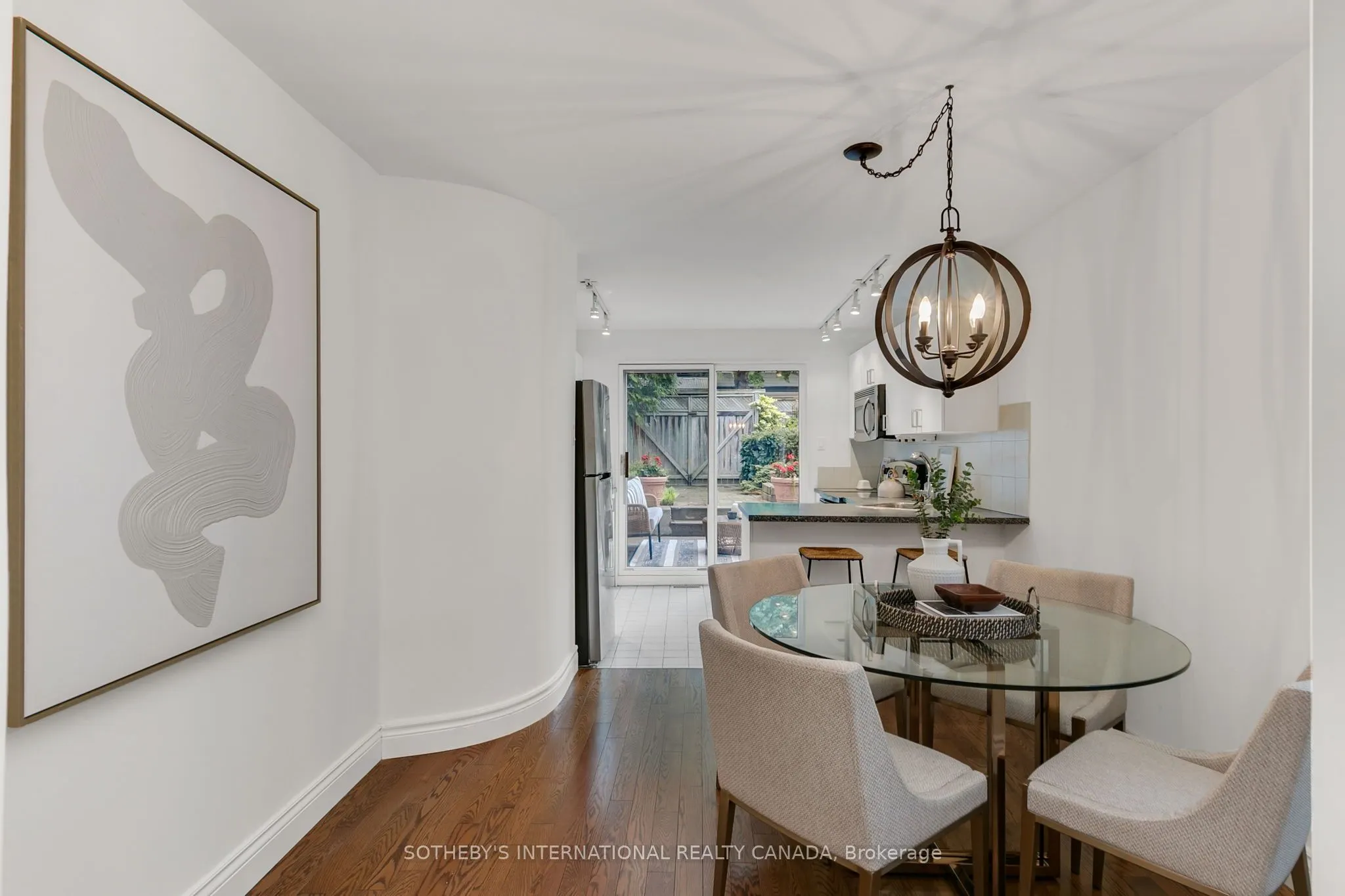 48 Salisbury Avenue